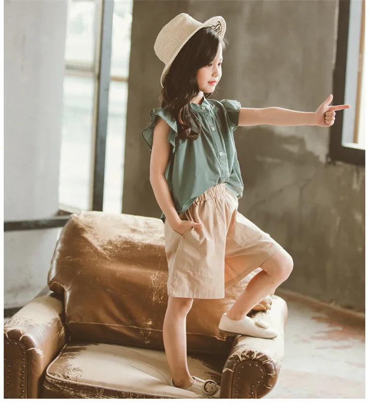 Girls’ Summer Outfit – Flying Sleeve Blouse & Loose Shorts Set, Casual Leisure Wear for Teens Ages 7-14