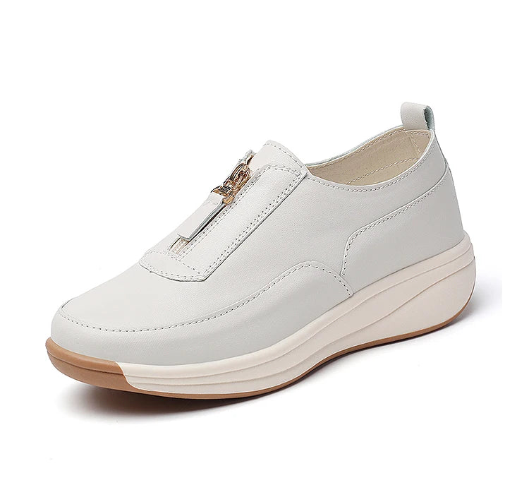 Women’s Flat Sports Shoes