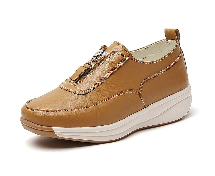 Women’s Flat Sports Shoes