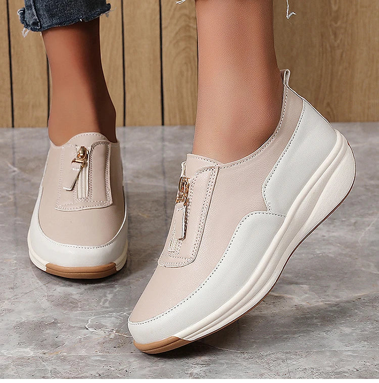 Women’s Flat Sports Shoes